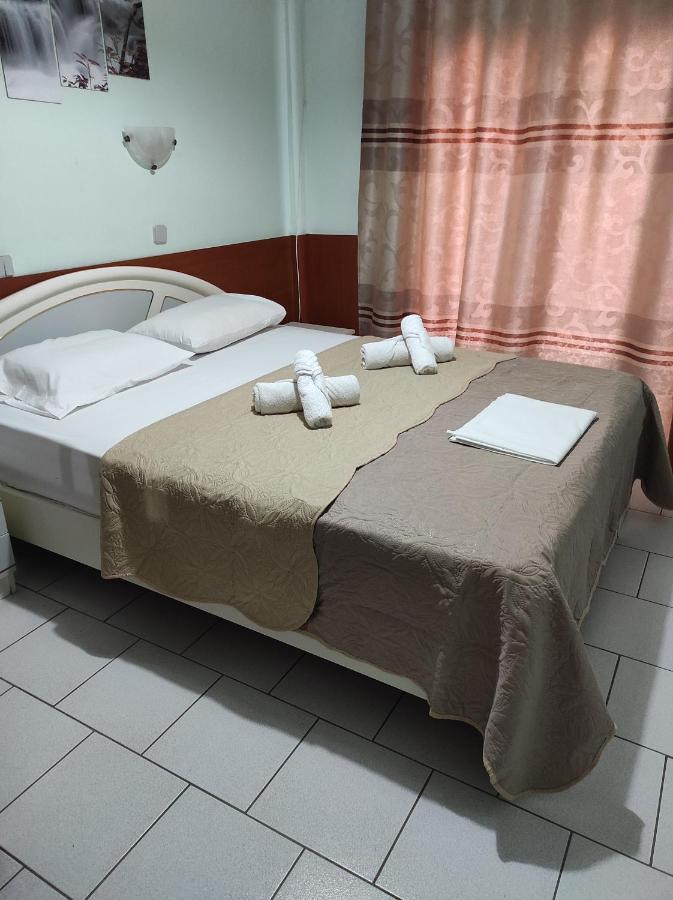 Hotel Elena Edessa Exteriör bild